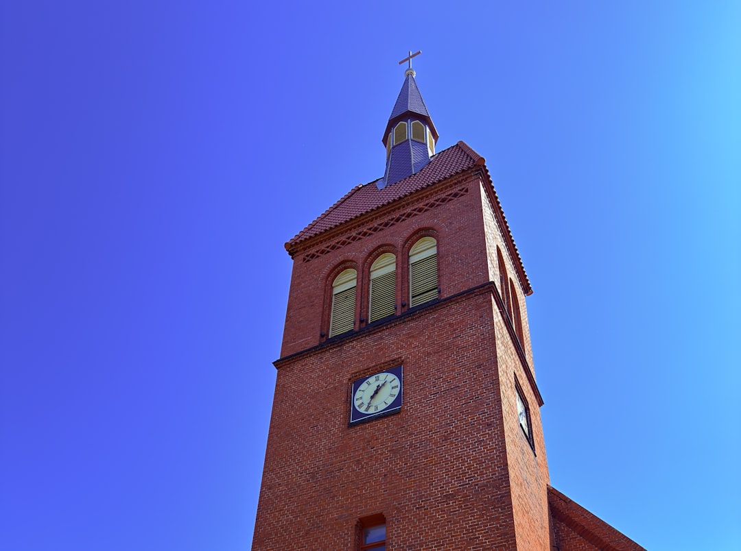 Kościan kościół – co zobaczyć na miejscu i jak czytać detale